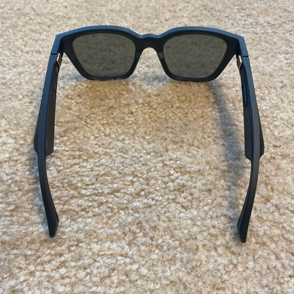 Bose Wearables Bose Frames Alto Sunglasses Wbuiltin Speakers Carry Case Poshmark